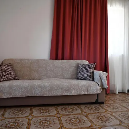 Apartment Helena In Paradisi *