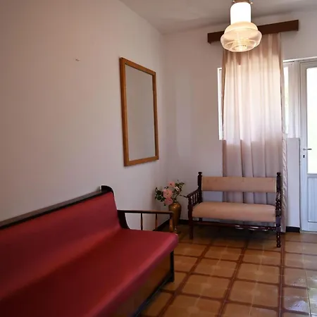 Apartment Helena In Paradisi *